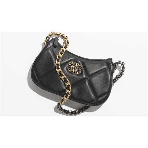 Chanel clutch with chain lambskin